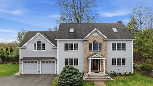 131 Range Heights Road, Lynn, MA, 01904 | Card Image