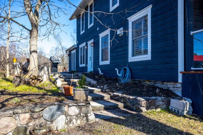64 Front St E, House other with 4 bedrooms, 3 bathrooms and 10 parking in Bobcaygeon ON | Image 43