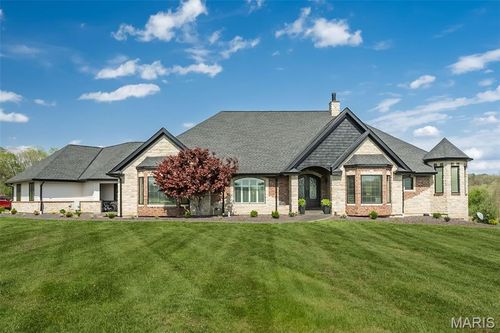 213 Appleton Ln, Wentzville, MO, 63385-6637 | Card Image