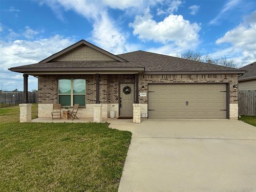 13051 Clearview Dr, Willis, TX, 77318-1143 | Card Image