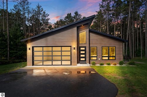 1857 Cascade Trl, Traverse City, MI, 49685-9282 | Card Image