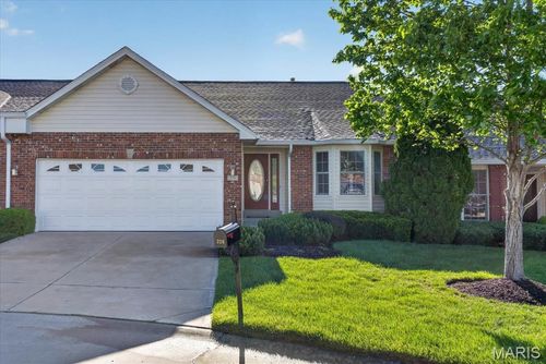 7b-326 Villa Tuscany Ct, O Fallon, MO, 63366-4447 | Card Image