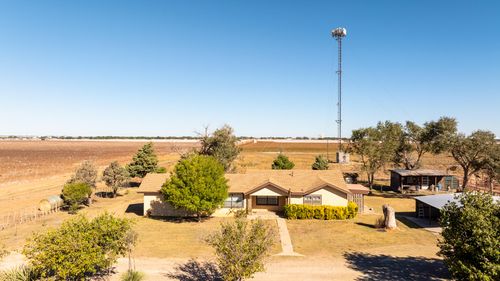1651 Bear Rd, Levelland, TX, 79336-9228 | Card Image