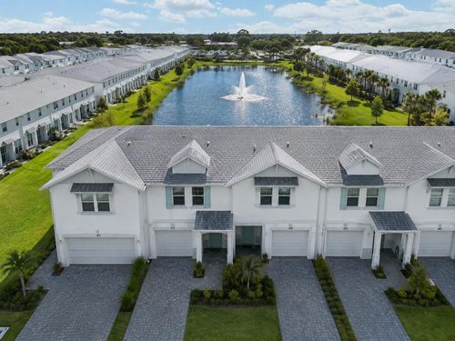 475 Salisbury Cir, Fort Pierce, FL, 34982-3926 | Card Image