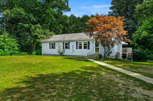 9 Dee Dee Dr, Sandown, NH, 03873-2030 | Card Image