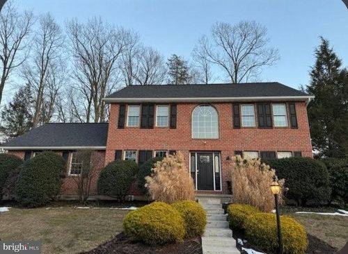 25 Tall Oaks Dr, POTTSVILLE, PA, 17901-9194 | Card Image