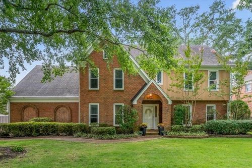 8719 Cumbernauld Cir S, Germantown, TN, 38139-5307 | Card Image