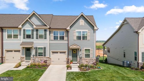 2472 Silver Leaf Dr, FREDERICK, MD, 21702-1560 | Card Image