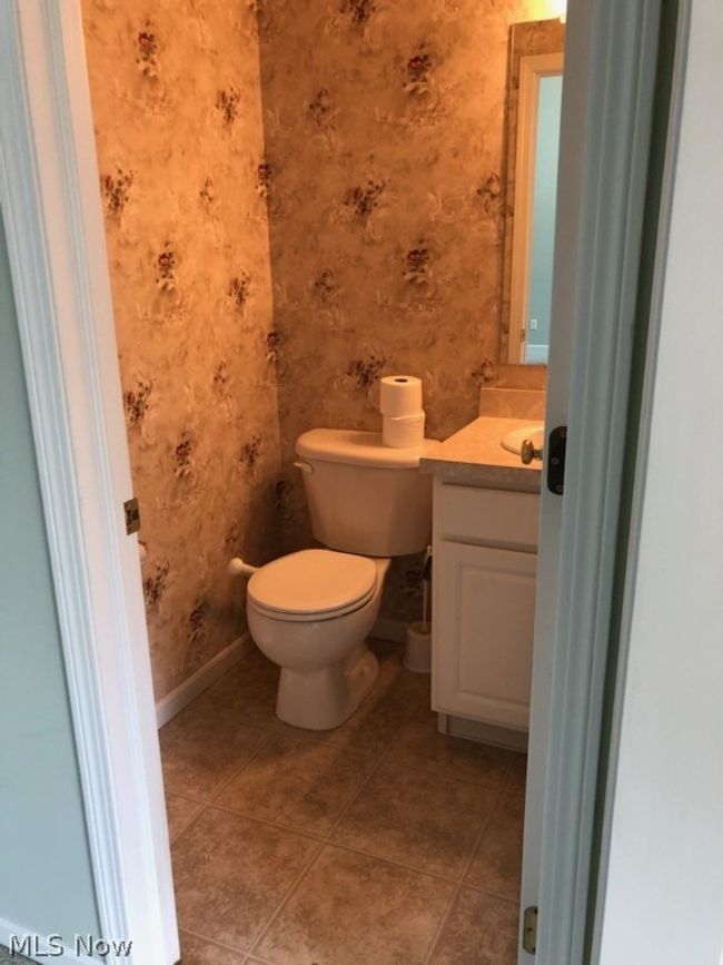 2823 Carriage Stone St Nw, House other with 3 bedrooms, 3 bathrooms and null parking in Uniontown OH | Image 15
