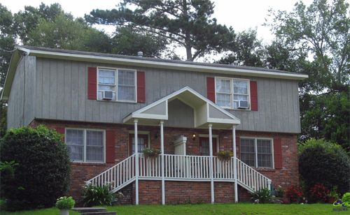 240 Neptune Ct, Macon, GA, 31211-7408 | Card Image