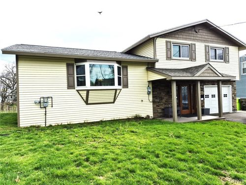 112 Primrose Ln, Syracuse, NY, 13212-4230 | Card Image