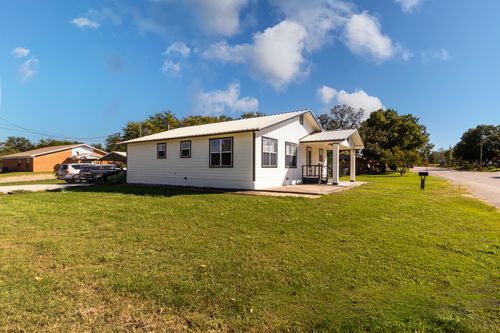 1410 Marie St, Comanche, TX, 76442-1600 | Card Image