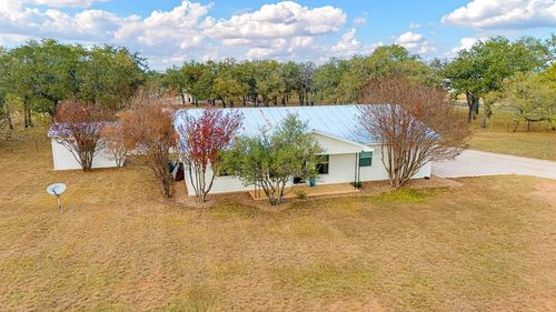 126 Shaun Ln, Fredericksburg, TX, 78624-6075 | Card Image