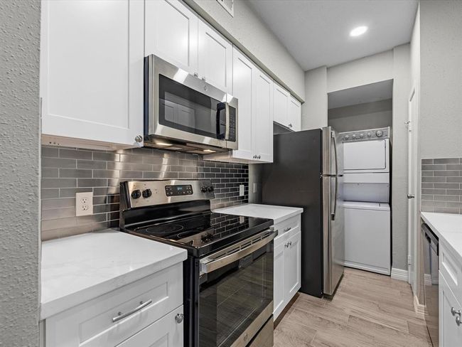APT-217 - 4001 Nasa Pkwy, Townhouse with 1 bedrooms, 1 bathrooms and null parking in El Lago TX | Image 7
