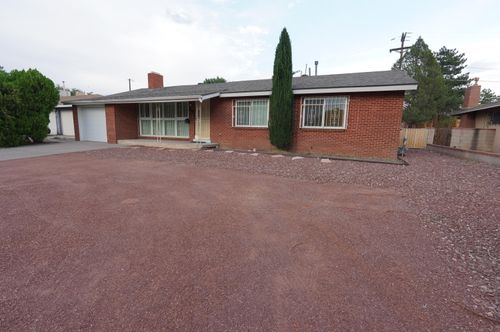 2806 San Pedro Dr, Albuquerque, NM, 87110-3327 | Card Image