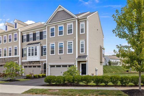 230 Eagle Dr, Cranberry Twp, PA, 16066-1807 | Card Image