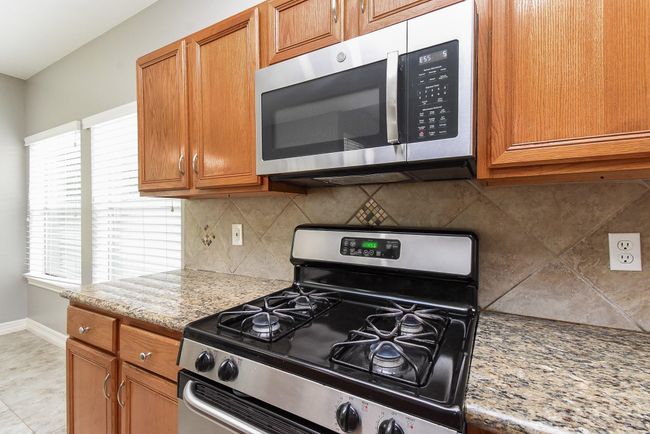 4706 Torrington Ct, House other with 3 bedrooms, 2 bathrooms and 2 parking in Sugar Land TX | Image 15