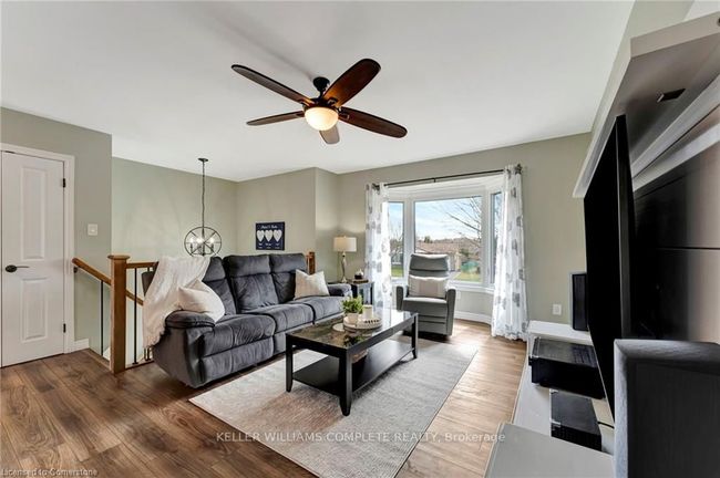 16 Settlers Dr, House other with 3 bedrooms, 2 bathrooms and 4 parking in Kitchener ON | Image 14