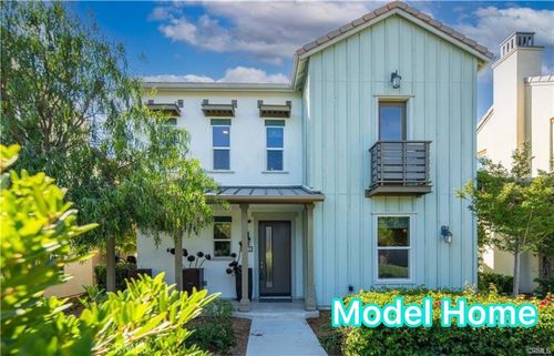 105 Fixie, Irvine, CA, 92618-1033 | Card Image