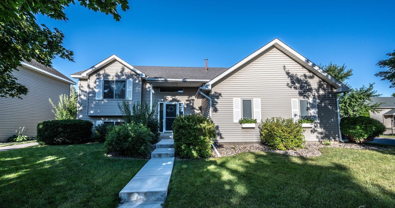 11th St, Farmington, MN 55024