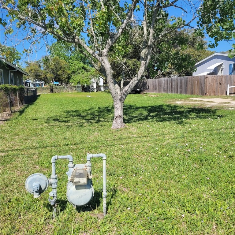 Pearl St, Rockport, TX 78382