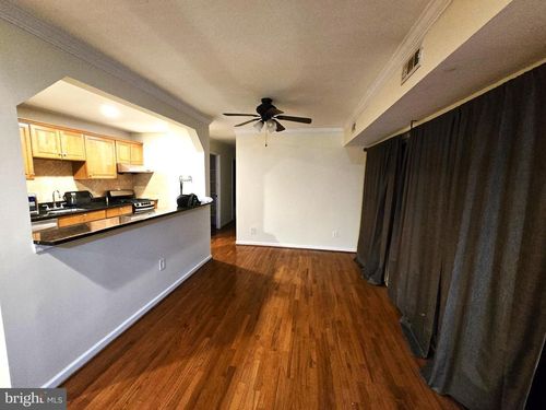 apt-6-8000 Chanute Pl, FALLS CHURCH, VA, 22042-1100 | Card Image