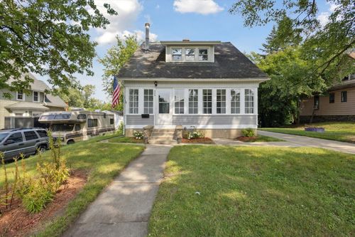 424 23rd St N, Springfield, MI, 49037-7806 | Card Image