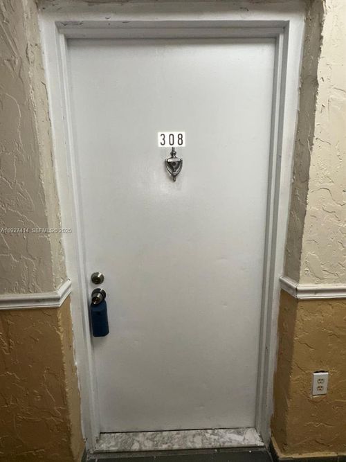 apt-308-5665 W 20th Ave, Hialeah, FL, 33012-7532 | Card Image