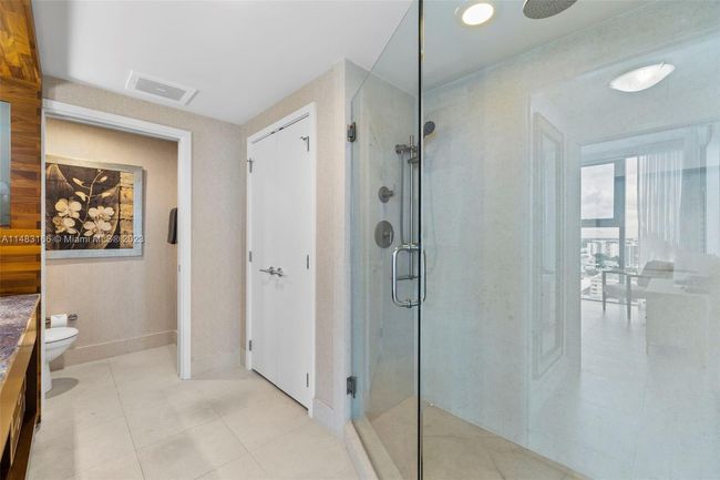 1509 - 6899 Collins Ave, Condo with 1 bedrooms, 1 bathrooms and null parking in Miami Beach FL | Image 15