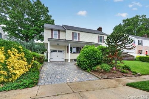 24 Purdue Road, Glen Cove, NY, 11542 | Card Image