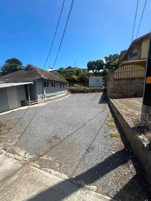 1980 Mill St, Wailuku, HI, 96793-1247 | Card Image