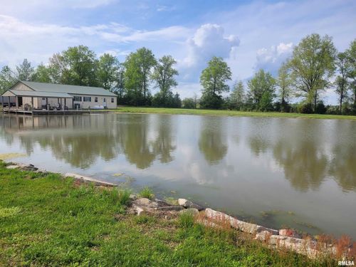 7993 State Route 14, Du Quoin, IL, 62832-4040 | Card Image