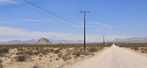 800 Stella/Emerick'S Rd, Lucerne Valley, CA, 92356 | Card Image