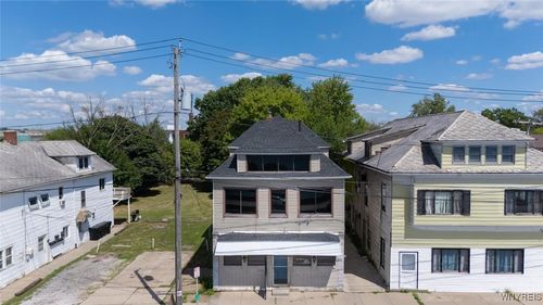 2877 Niagara St, Buffalo, NY, 14207-1033 | Card Image