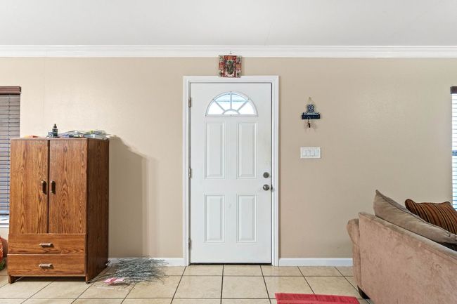 300 Walker St, House other with 3 bedrooms, 2 bathrooms and 1 parking in Smithville TX | Image 6