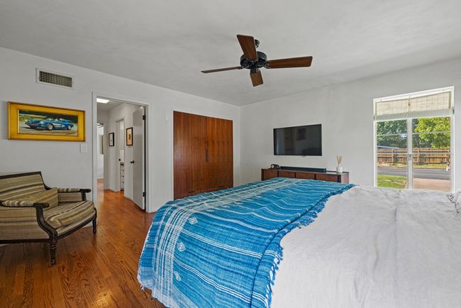 312 S Acorn St, House other with 3 bedrooms, 3 bathrooms and null parking in Fredericksburg TX | Image 21