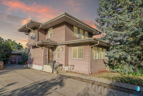 702 E 21st St Street, Sioux Falls, SD, 57105 | Card Image