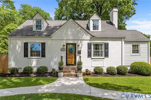 5220 W Grace St, Richmond, VA, 23226-1102 | Card Image