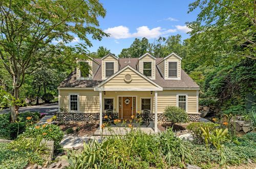 7712 Dolly Dr, LORTON, VA, 22079-2523 | Card Image
