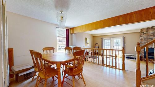 4766 Queen St, Regina, SK, S4S6G7 | Card Image