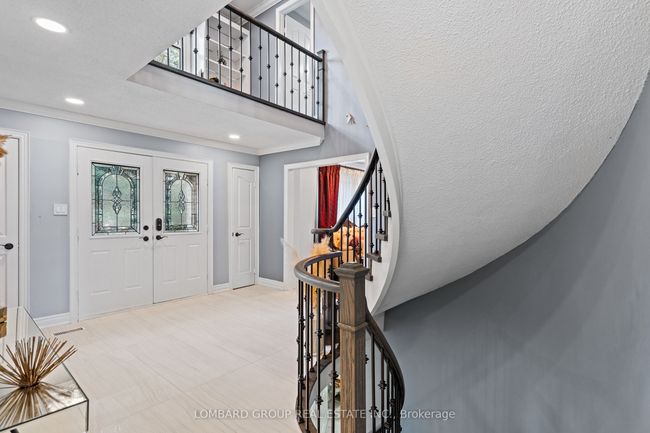 10 Whitmore Crt, House other with 6 bedrooms, 5 bathrooms and 5 parking in Brampton ON | Image 4