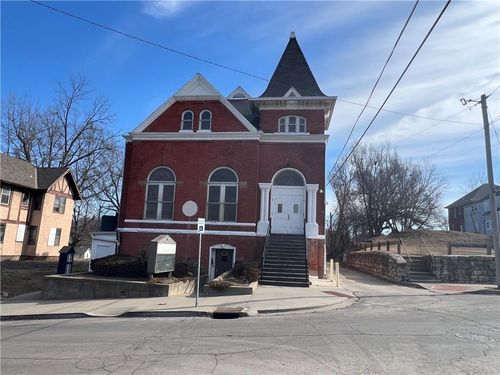 415 N 17th Street, St Joseph, MO, 64501 | Card Image