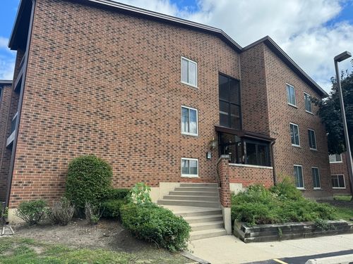 apt-104-900 Perrie Dr, Elk Grove Village, IL, 60007-1833 | Card Image