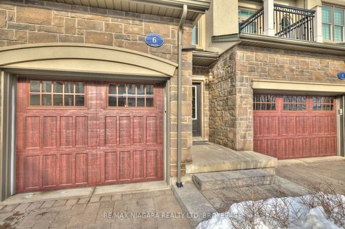6 St. Andrews Lane S, Niagara on the Lake, ON, L0S1J0 | Card Image