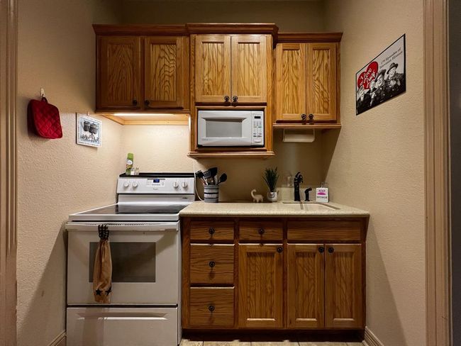 934 N Fm 356, House other with 2 bedrooms, 2 bathrooms and 1 parking in Onalaska TX | Image 7