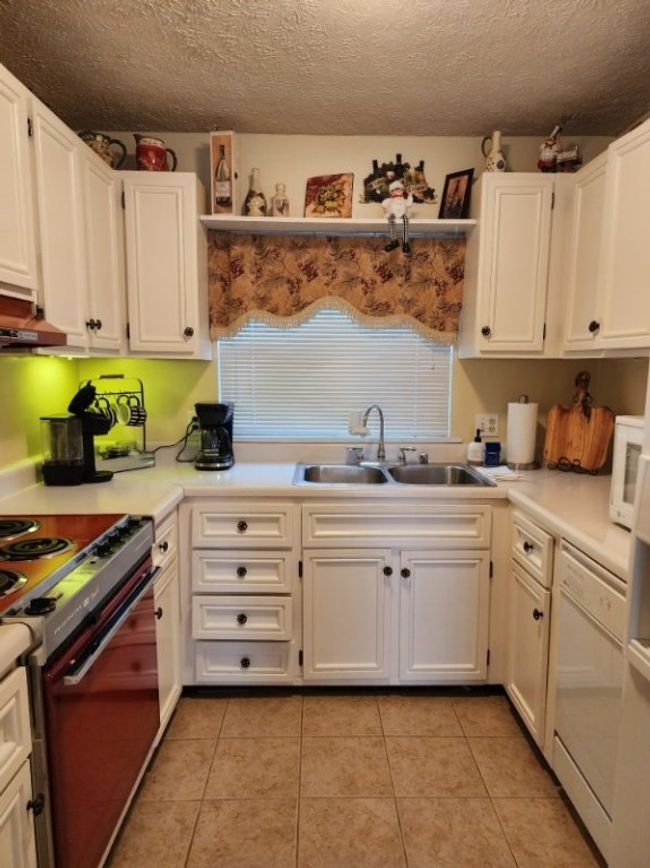 Retro Kitchen | Image 4