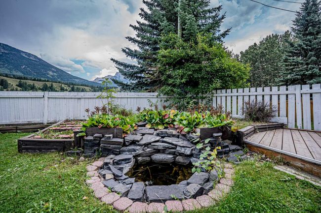 1306 1 Ave, House other with 4 bedrooms, 2 bathrooms and 4 parking in Canmore AB | Image 37