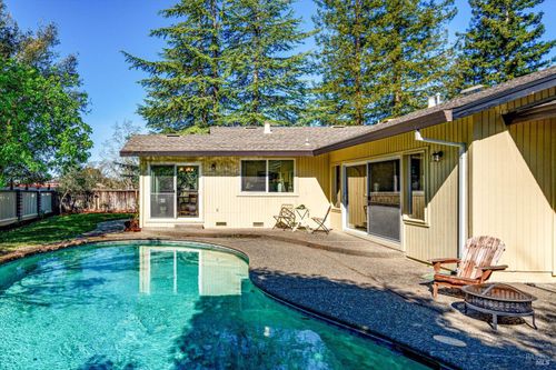2625 Hidden Valley Dr, Santa Rosa, CA, 95404-2343 | Card Image