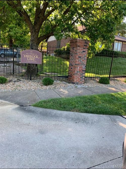12225 Tarpon Dr, Florissant, MO, 63033-4763 | Card Image