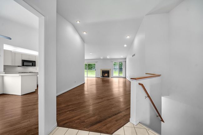 4123 Foxpointe Dr, Condo with 2 bedrooms, 2 bathrooms and null parking in West Bloomfield MI | Image 15